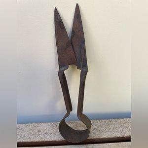 Vintage Hand Shearing Sheep Shears Farmhouse Décor